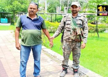 हजारीबाग : झुरझुरी के मुखिया को रिश्वत लेते ACB ने रंगे हाथ पकड़ा, राशि निकालने के लिए मांगे थे 5 हजार