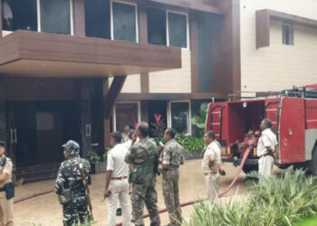 रांची : रांची के कचहरी में स्थित सर्किट हाउस में लगी भीषण आग !