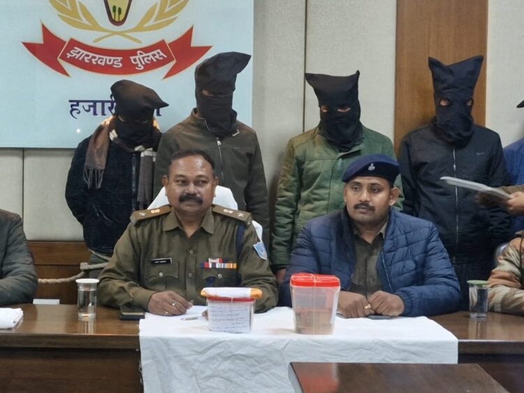 पकड़ा गया नशीले पदार्थ का गिरोह, कैश के साथ 5 गिरफ्तार; यहां हुई कार्रवाई !