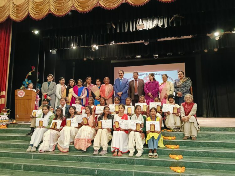 रांची विमेंस कॉलेज की सांस्कृतिक समिति और राष्ट्रीय सेवा योजना इकाई युवा महोत्सव “नवरंग” का आयोजन !