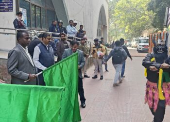 सड़क सुरक्षा जागरूकता रथ को किया रवाना !