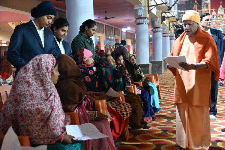 उत्तर प्रदेश के मुख्यमंत्री कहा इस्टीमेट मंगवा लीजिए, सरकार देगी इलाज का पैसा !