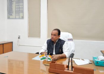 झारखण्ड के सभी सांसदों, विधायकों और मंत्रियों से आगामी बजट सत्र से पूर्व सुझाव एवं परामर्श आमंत्रित किए हैं!