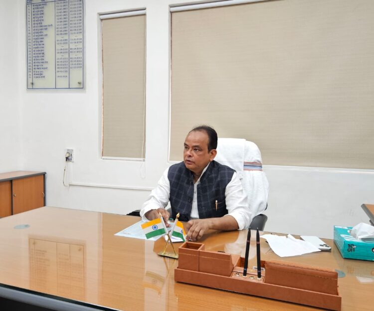 झारखण्ड के सभी सांसदों, विधायकों और मंत्रियों से आगामी बजट सत्र से पूर्व सुझाव एवं परामर्श आमंत्रित किए हैं!