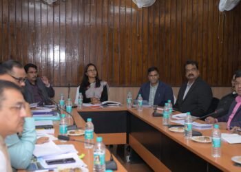 नेपाल हाउस में भवन निर्माण विभाग के अधिकारियों के साथ कृषि मंत्री की बैठक !