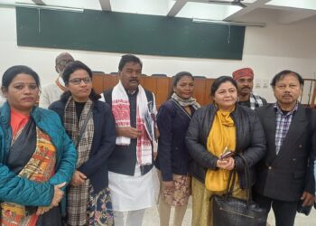 विधानसभा चुनाव में पसीना बहा रहे है बंधु तिर्की !