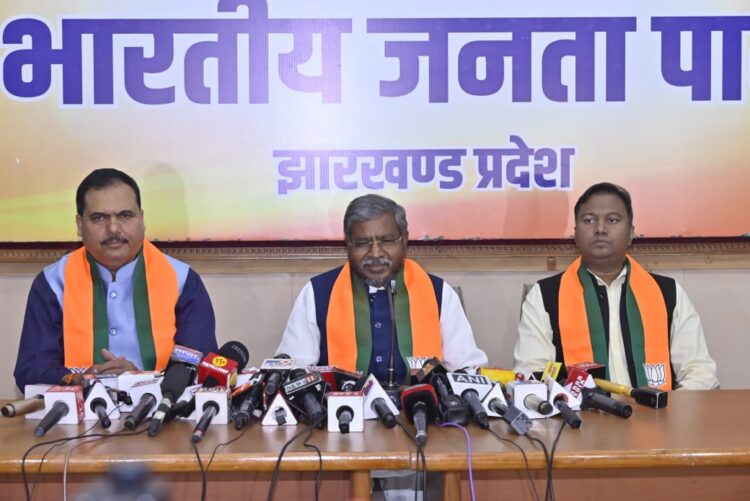 झारखंड के नए डीजीपी की नियुक्ति पर भाजपा प्रदेश अध्यक्ष बाबूलाल मरांडी ने राज्य सरकार पर बड़ा निशाना साधा !