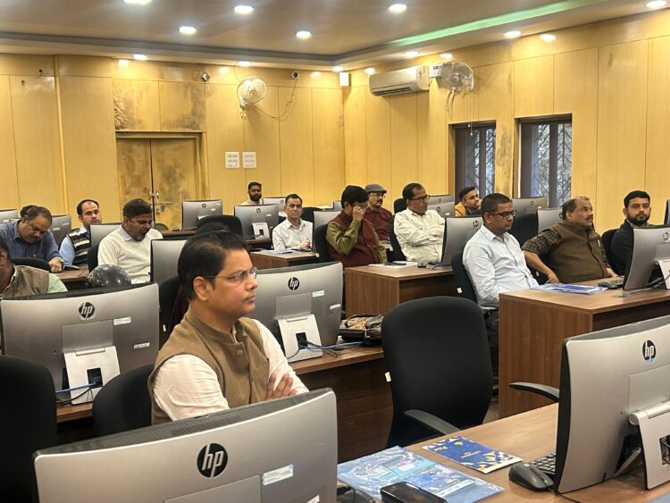 1930 पर कॉल करके व राष्ट्रीय साइबर अपराध रिपोर्टिंग पोर्टल पर दर्ज कराएं शिकायत !