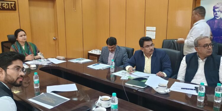 सभी उपायुक्त कैलेंडर बना कर कार्यों का करें निपटाराः मुख्य सचिव !