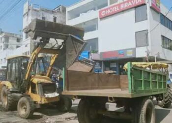 रांची में जिला प्रशासन अतिक्रमण हटाओ अभियान चला रहा है !