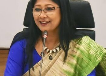महकुम्भ से लौटने के दौरान कार दुर्घटना में सांसद महुआ मांझी घायल !