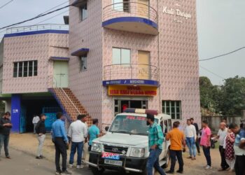 होटल के कमरे में पंखे से लटका मिला लोन ब्रोकर का शव !