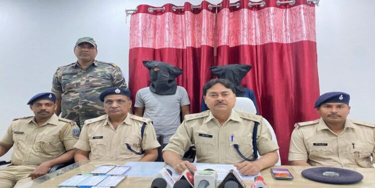 गिरिडीह साइबर पुलिस ने मुफस्सिल थाना इलाके के पपरवाटांड में छापा मारा !