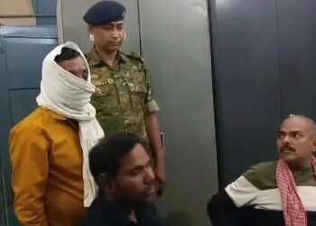 एसीबी ने मुखिया को 10 हजार घूस लेते रंगे हाथ किया गिरफ्तार !