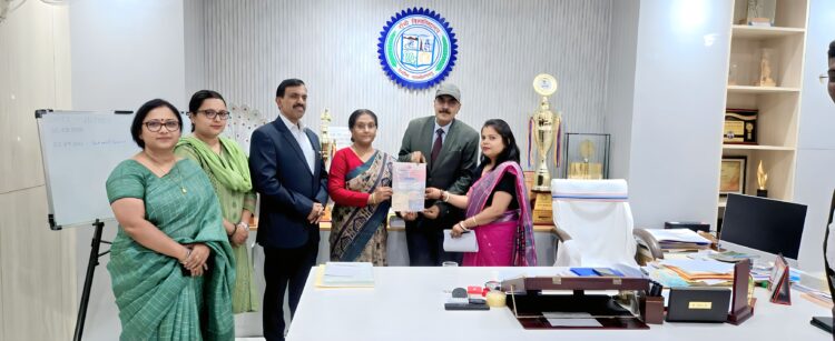 रांची वीमेंस कॉलेज की 75वीं वर्षगांठ के अवसर पर जनजातीय एवं क्षेत्रीय भाषा !