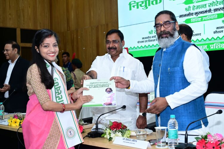 मुख्यमंत्री ने कहा- आईटीआई जैसे तकनीकी संस्थानों को बना रहे मजबूत  एवं संसाधनयुक्त !