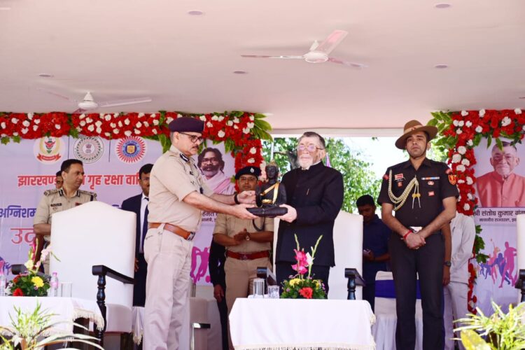 झारखंड के राज्यपाल संतोष कुमार गंगवार ने वार्षिक खेलकूद प्रतियोगिता-2025 का उद्घाटन किया !