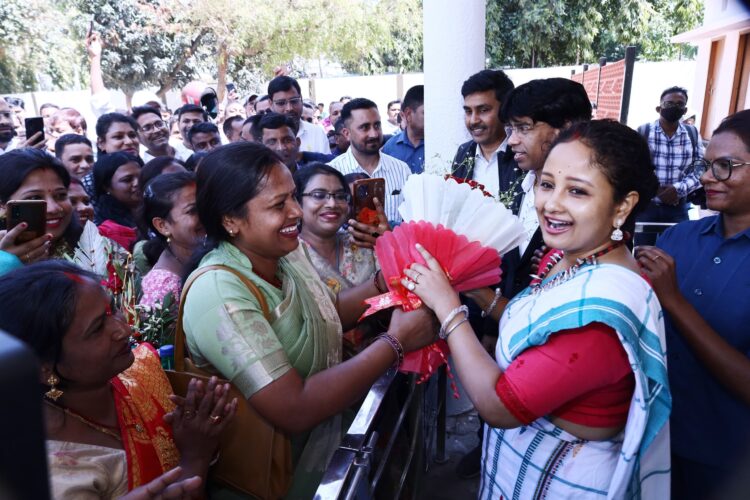 विधायक श्रीमती कल्पना सोरेन से विभिन्न महिला समूहों की महिलाओं ने की मुलाकात!!