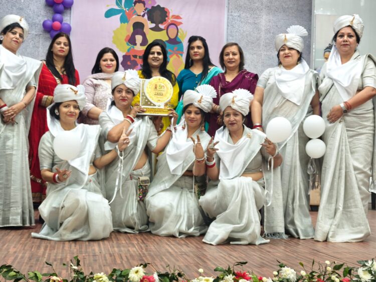 महिला शक्ति और रचनात्मकता का उत्सव !