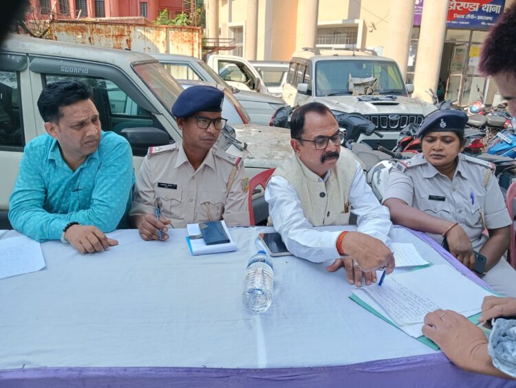 त्योहारों को लेकर डोरंडा थाना में शांति समिति की बैठक !