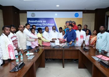 हेमन्त सोरेन से आज झारखंड विधानसभा में  सरना समिति के एक प्रतिनिधिमंडल ने मुलाकात की।