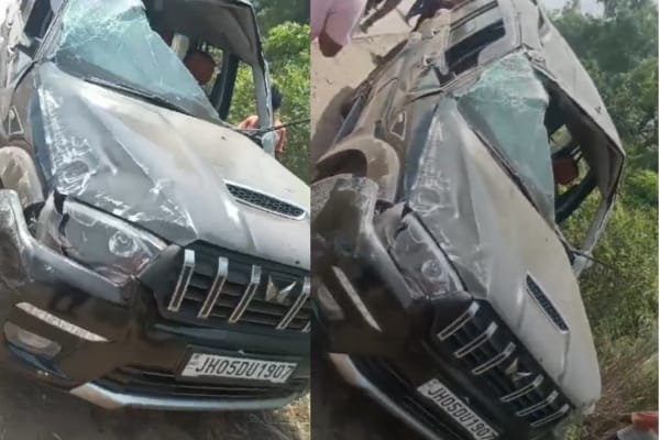 बेकाबू होकर पलटी स्कॉर्पियो !