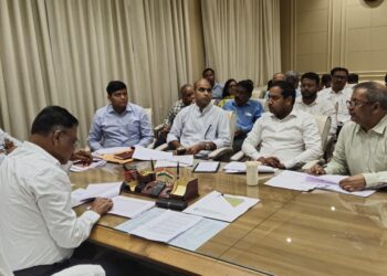 सुदिव्य कुमार ने की नगर विकास एवं आवास विभाग की समीक्षा बैठक !