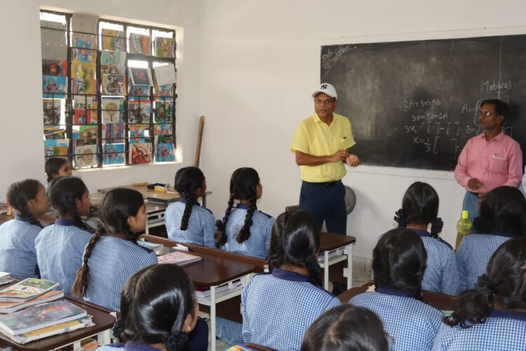 +2 बालिका उच्च विद्यालय का किया औचक निरीक्षण !