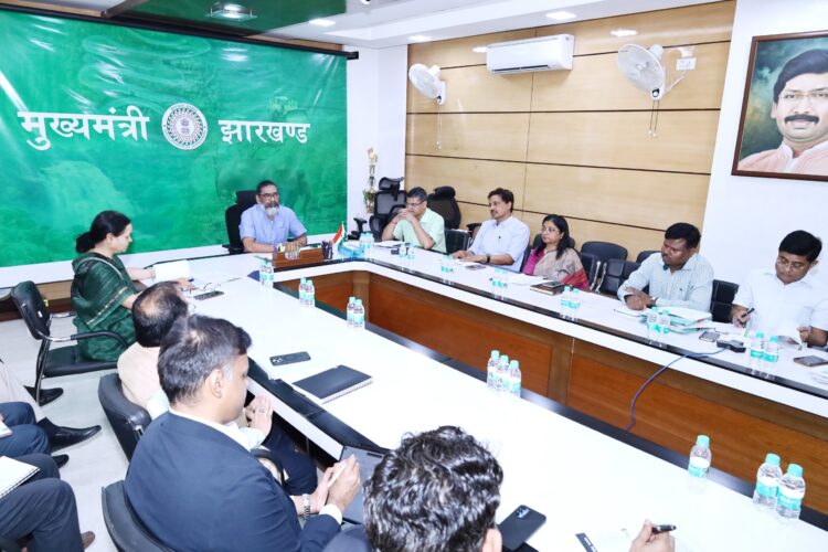 झारखंड के सीएम हेमन्त सोरेन की अध्यक्षता में ग्रामीण विकास एवं गृह विभाग कार्य प्रगति की समीक्षा की गई !