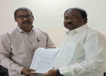 झारखण्ड प्लस टू शिक्षक संघ ने इसके विरोध में आंदोलन करने की घोषणा की !