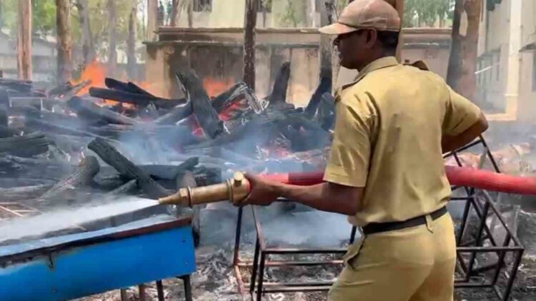 CM स्कूल ऑफ एक्सीलेंस में लगी भीषण आग !