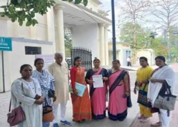 आंगनबाड़ी कर्मी श्रमिक विरोधी चार लेबर कोड निरस्त करने !