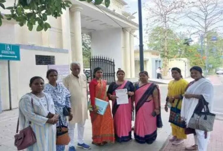आंगनबाड़ी कर्मी श्रमिक विरोधी चार लेबर कोड निरस्त करने !
