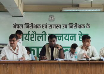 जनहित में कार्य नहीं होता तो वीआरएस ले लीजिये – उपायुक्त मंजूनाथ भजन्त्री !