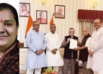 कांग्रेस विधायक श्वेता सिंह के नाम तीन पैन कार्ड  !