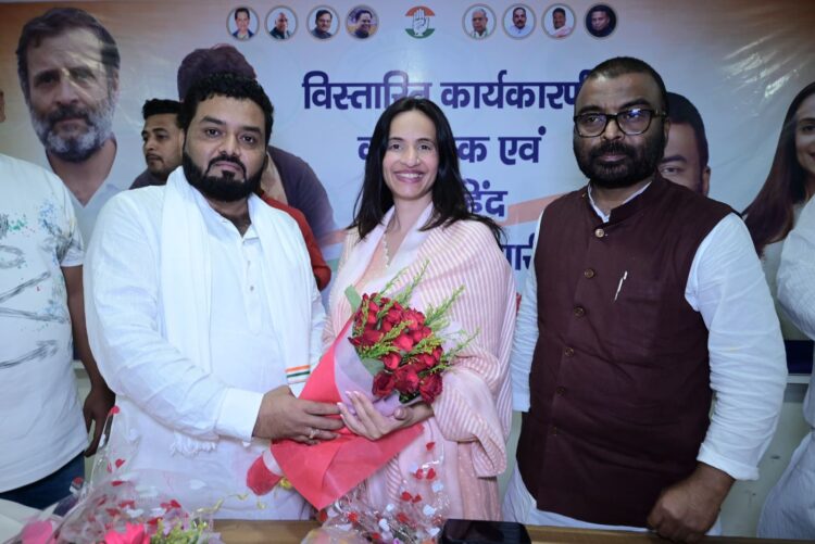 कांग्रेस अल्पसंख्यक विभाग के अध्यक्ष मंजूर अंसारी की अध्यक्षता में प्रदेश  जिलाध्यक्षों की बैठक हुई !