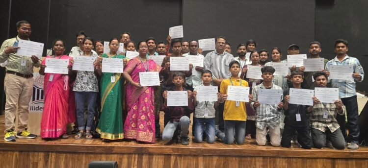 दिल्ली भ्रमण एवं लाइव वोटिंग एक्सपेरिएंस कराया गया !