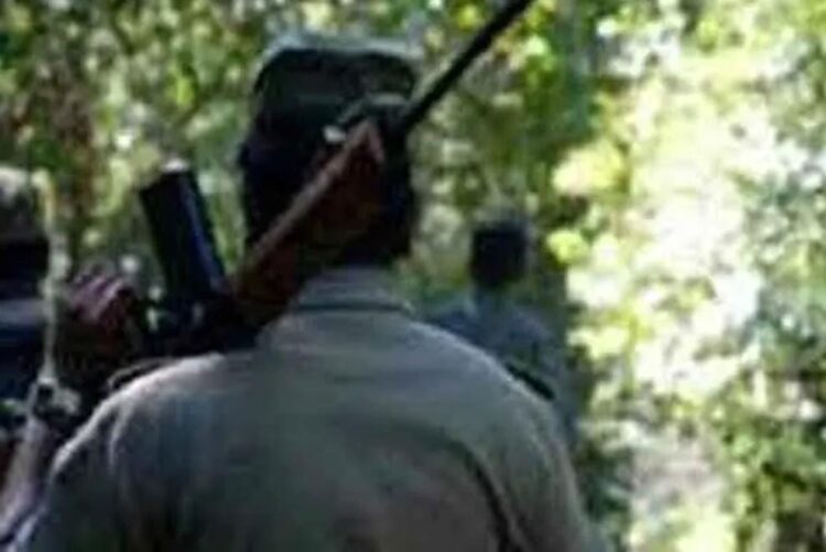 टीएसपीसी  के टॉप कमांडर गौतम यादव को पुलिस ने गिरफ्तार कर लिया है !