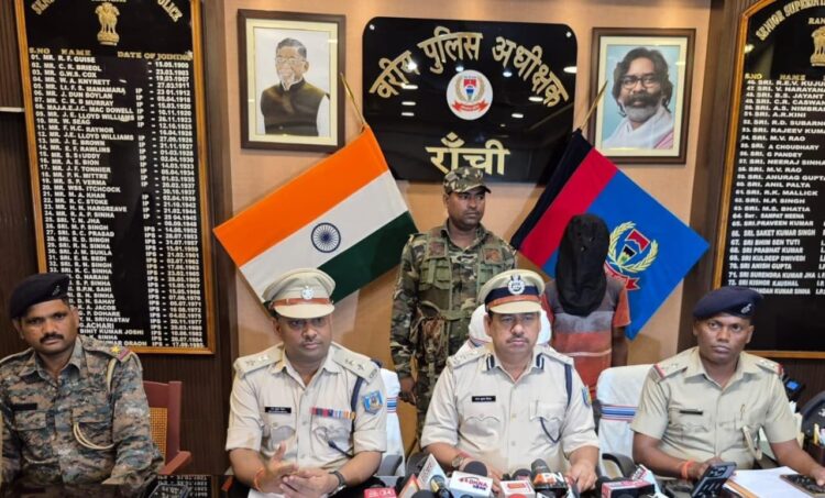 महिला और उसके दो बच्चों की हत्या से