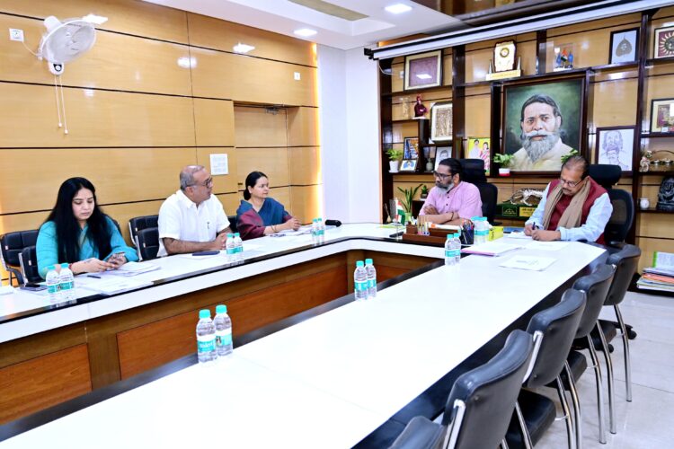 मुख्यमंत्री ने अधिकारियों को कई अहम दिशा-निर्देश दिए !