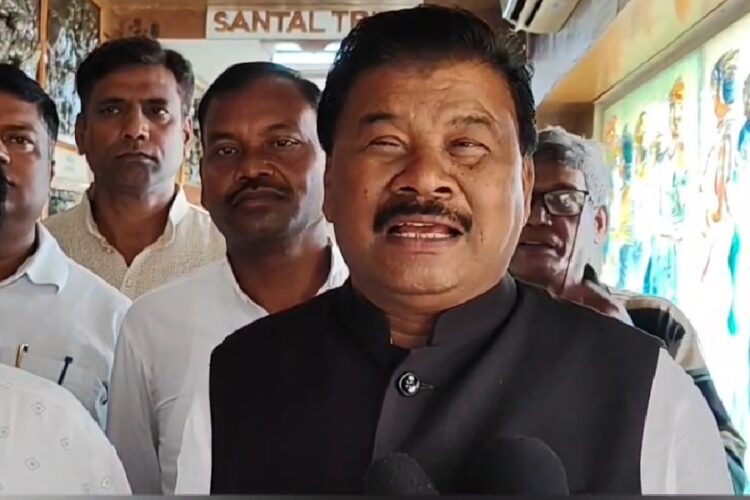 संविधान बचाओ कार्यक्रम में पहुंचे बन्धु तिर्कि !