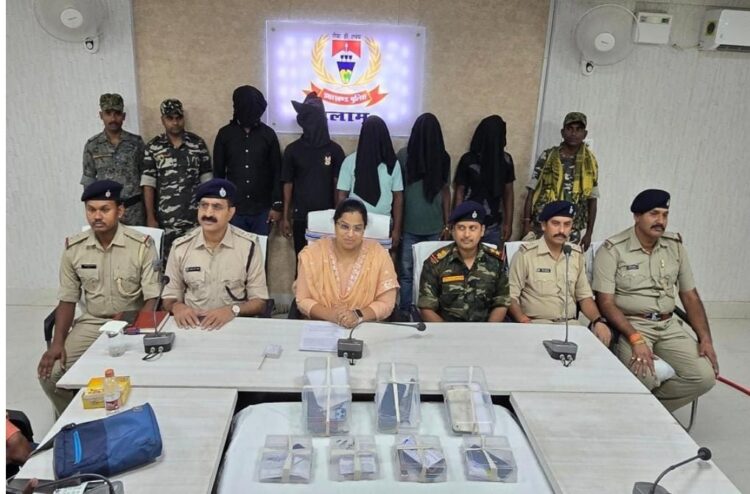 दो हाइवा वाहनों में आगजनी की घटना  !