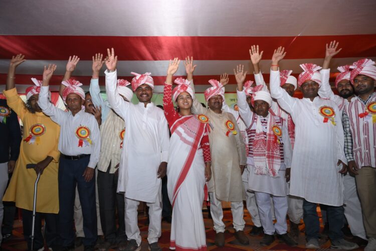 पड़हा व्यवस्था पुरखों की विरासत , इसकी मजबूती से संरक्षित होगा समाज -शिल्पी नेहा तिर्की !
