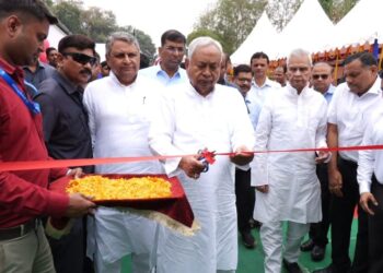 बिहार के मुख्यमंत्री ने बिक्रम लॉक कैनाल बैंक सौर ऊर्जा परियोजना का किया उद्घाटन !