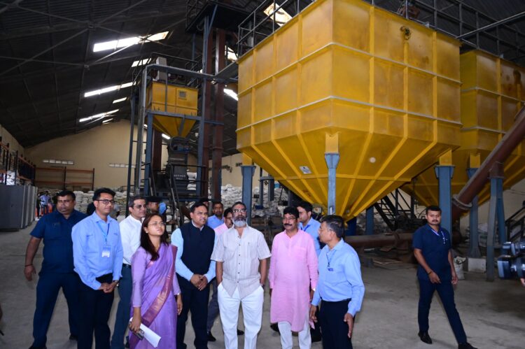 झारखंड के मुख्यमंत्री हेमन्त सोरेन ने  राज्य के पहले मिल्क पाउडर प्लांट की रखी आधारशिला !
