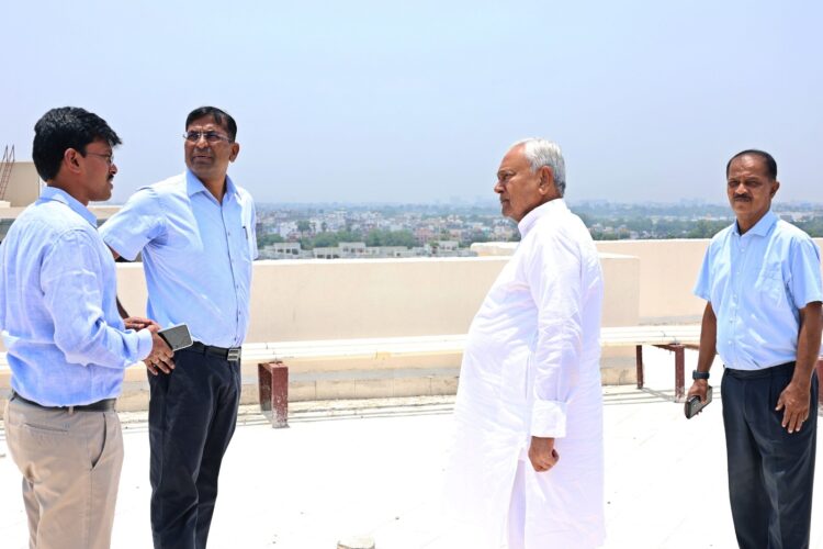 मुख्यमंत्री ने गर्दनीबाग में निर्माणाधीन ऑफिसर्स इनक्लेव का किया निरीक्षण !