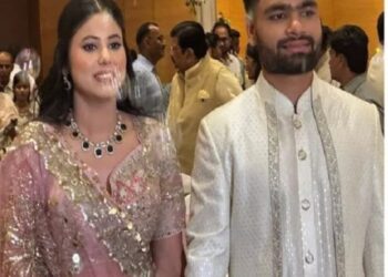 स्टार क्रिकेटर रिंकू ने लखनऊ में सांसद प्रिया को पहनाई रिंग !