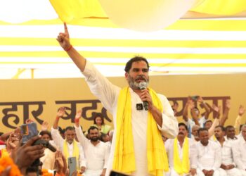 बिगड़ती कानून-व्यवस्था के सवाल पर लालू यादव पर कसा तंज – पीके !