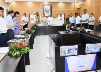 मुख्यमंत्री ने सामाजिक सुरक्षा पेंशन योजना एवं मुख्यमंत्री कन्या उत्थान योजना पर किया हस्तांतरण  !