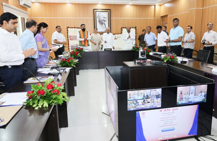 मुख्यमंत्री ने सामाजिक सुरक्षा पेंशन योजना एवं मुख्यमंत्री कन्या उत्थान योजना पर किया हस्तांतरण  !